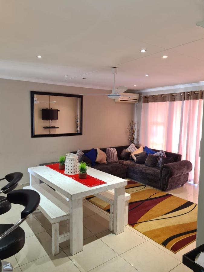 Durban Beach Getaway - Summersands, Inverter For Load Shedding, Free Wifi & Free Parking Exteriör bild