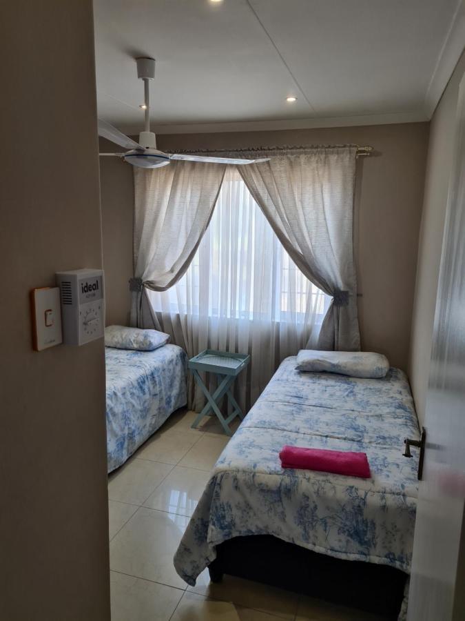 Durban Beach Getaway - Summersands, Inverter For Load Shedding, Free Wifi & Free Parking Exteriör bild